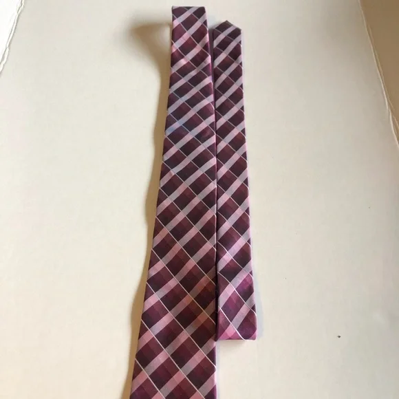 DONALD J. TRUMP Signature Collection, All Silk Tie, Ready To Wear - Picture 8 of 8